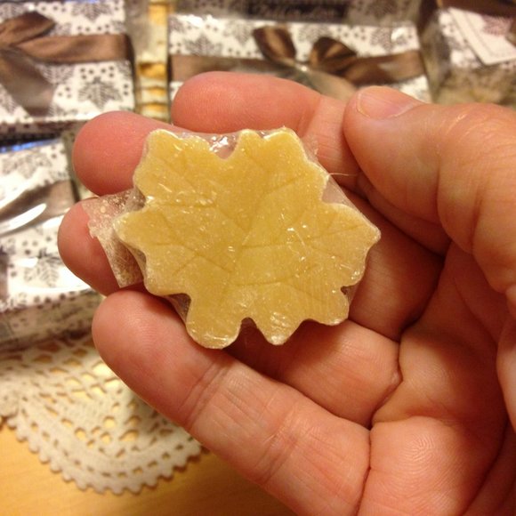 Pretty miniature soaps, fall theme, great for decor or as party gift - Picture 2 of 3